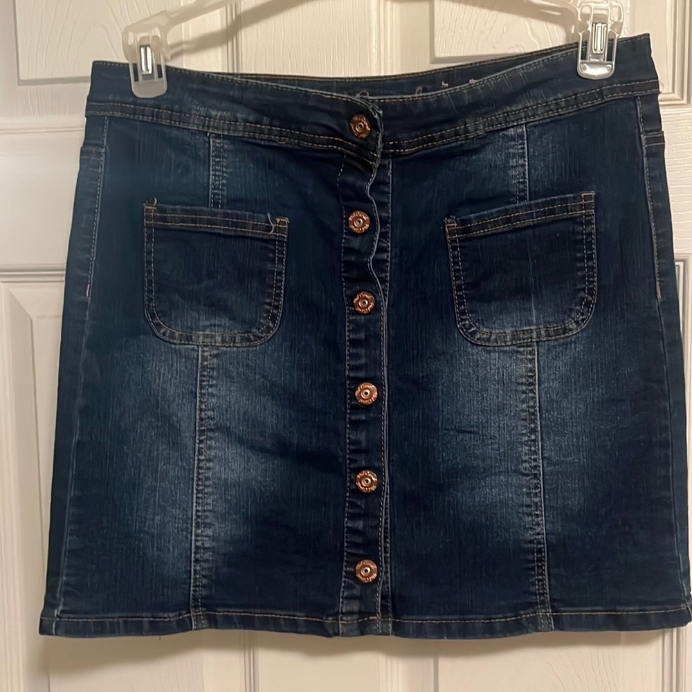 Denim skirt. Button down. Size 11